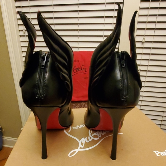 Christian Louboutin Mecura winged booties - Picture 2 of 8